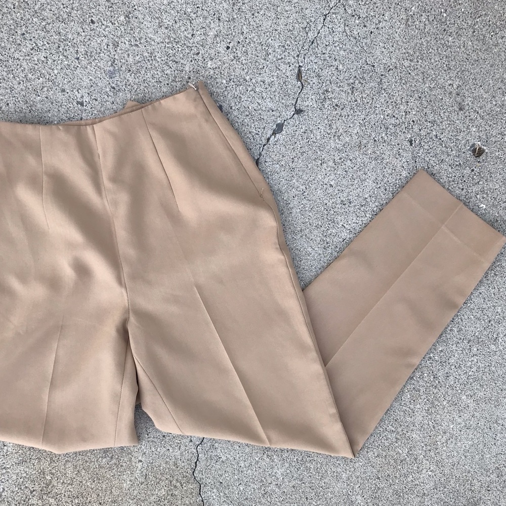 Tan pants - Picture 2 of 3